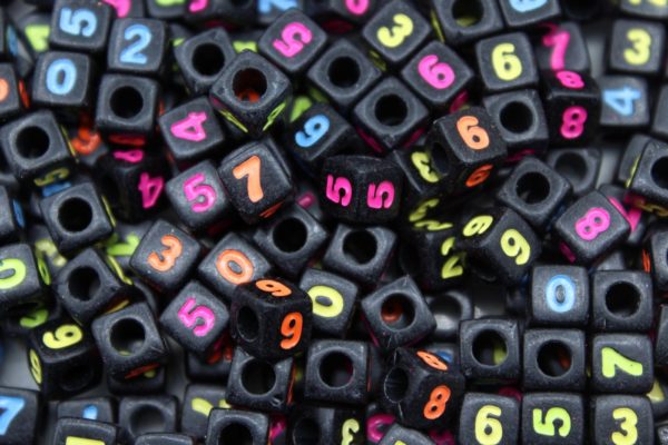 Number Cube - 8mm - Mix - Black / Multi Colour