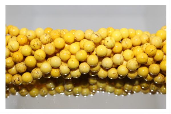 Howlite - Round - 8mm - Yellow - 39cm Strand