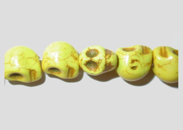 Skull - Howlite - 12mm - Yellow - 20cm Strand