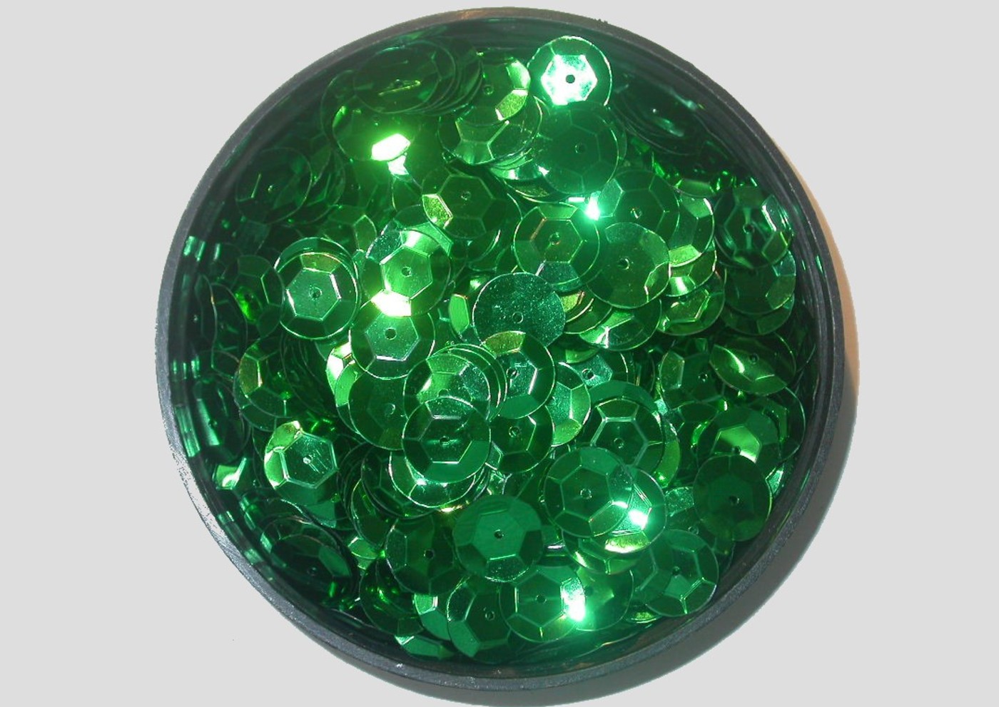 10mm-cup-green-metallic-price-per-gram-bead-trimming-craft-co