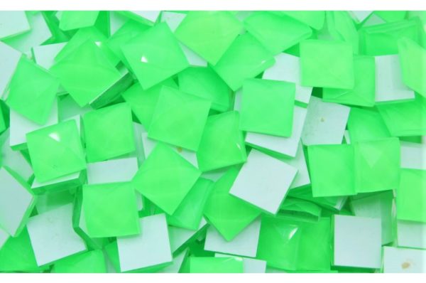 Square - 10mm - Neon Green