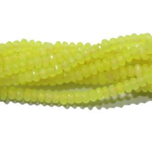 Jade - 4mm - Briolette - Yellow - 38cm Strand