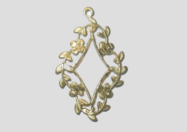 38mm - Filigree Leaf Diamond