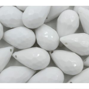 33 x 20mm - Faceted Drop - White