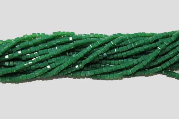 Cube - 3mm - Green - 48cm Strand