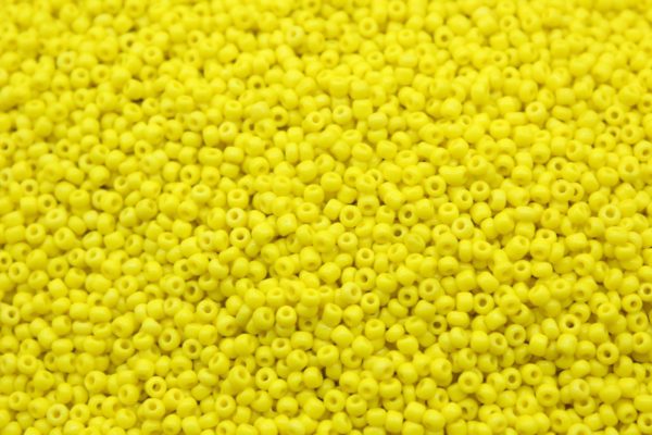 8/0 - Yellow Opaque - Price per gram