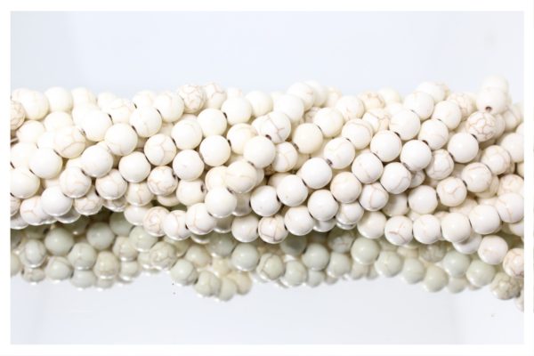 Imitation Howlite - 4mm Round - White - 39cm Strand