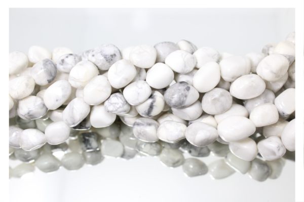 Howlite - 10-16mm Tumblestone - 40cm Strand