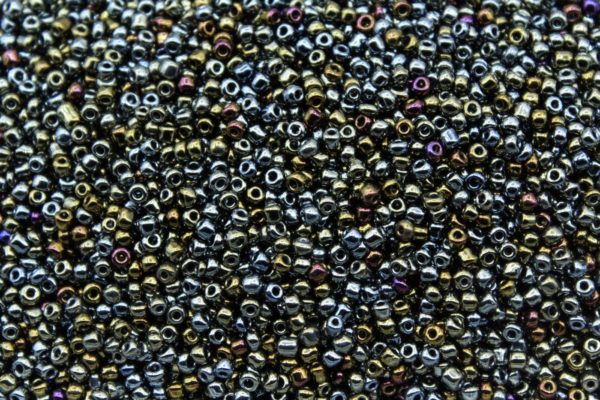 8/0 - Gunmetal Oil Slick - Price per gram