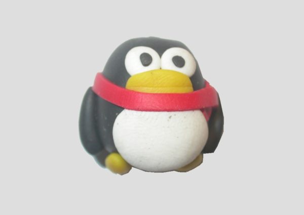 "Pepe" - 20mm Penguin