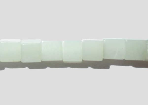 Jade - Cube - 4mm - 39cm Strand