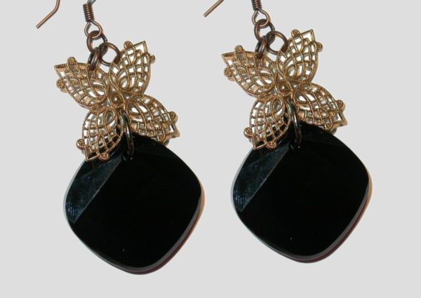 Lily Crystal Earring