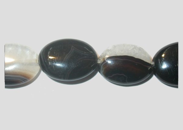 Agate - 18 x 13mm Flat Oval - 19cm Strand