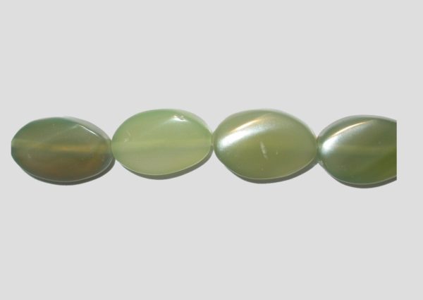 Agate - Twist Oval - 26 x 16mm - 38cm Strand - Green