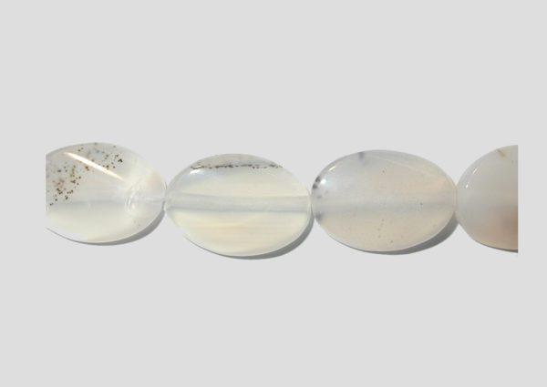 Agate - Twist Oval - 26 x 16mm - 38cm Strand - White